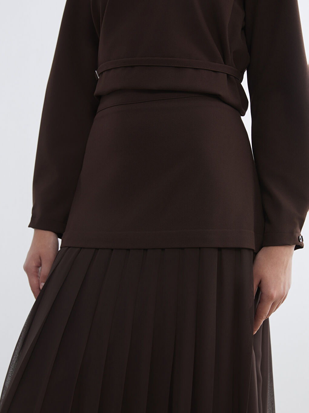 Kahverengi Beli Lastikli Pileli Etek-2