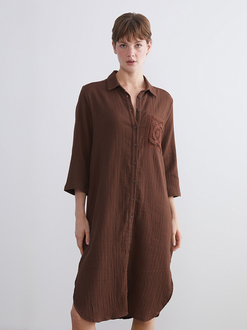 Kahverengi Dokulu Kroşe Detaylı Gömlek Elbise-1