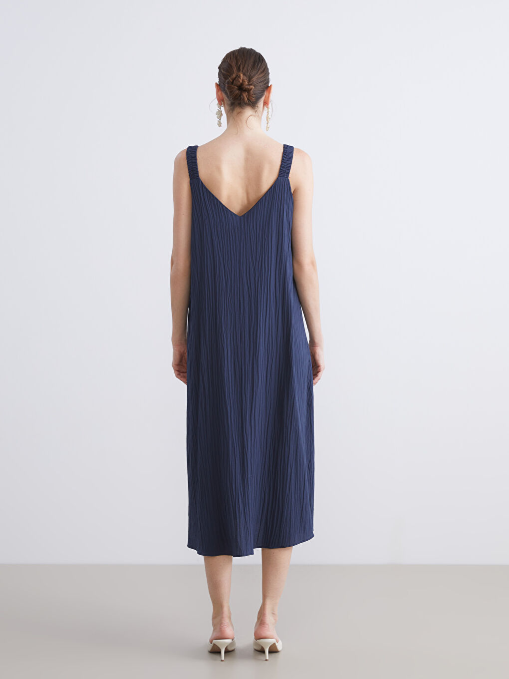 Lacivert V Yaka Dokulu Elbise-3