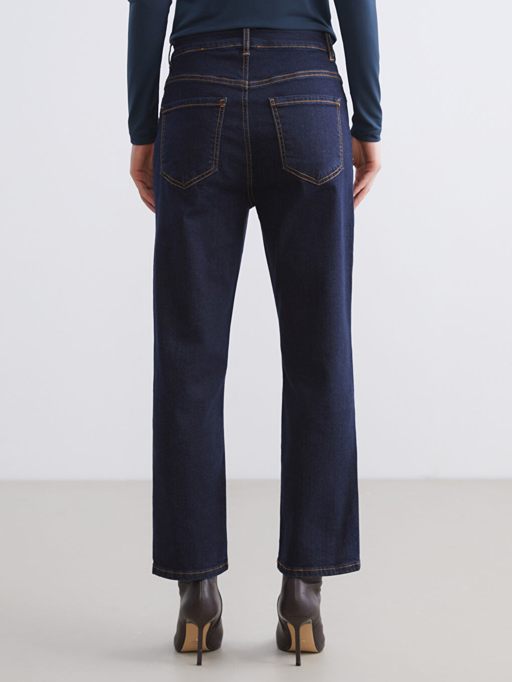 İndigo Slim Fit Kadın Jean Pantolon-3