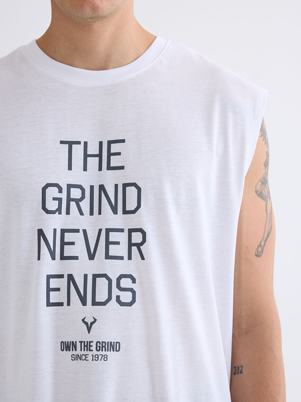 Beyaz Bisiklet Yaka Kolsuz Erkek Atlet-2