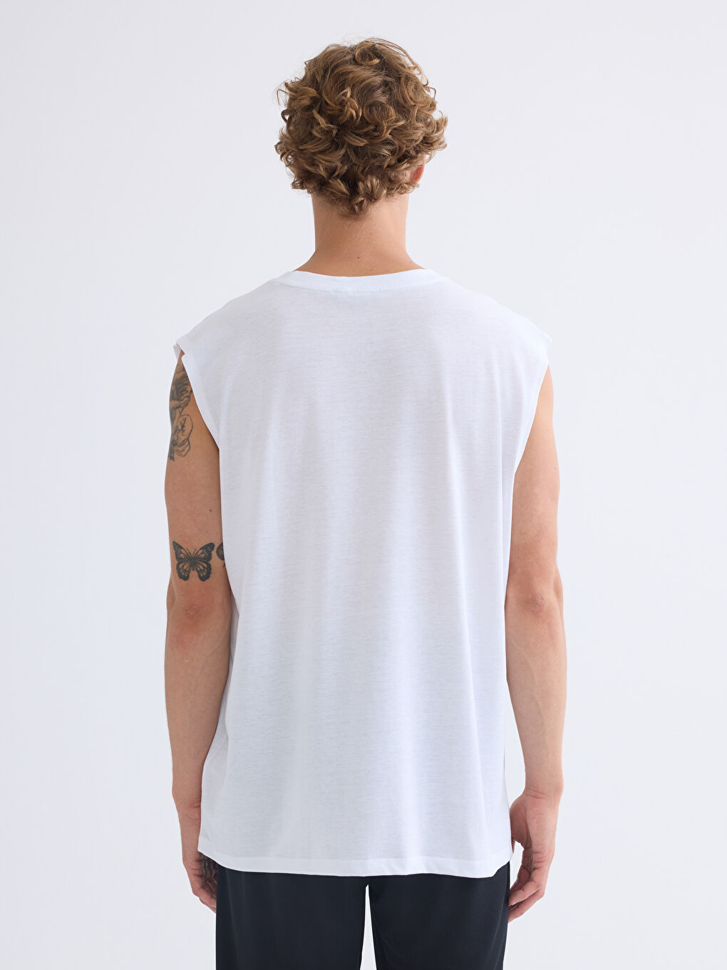 Beyaz Bisiklet Yaka Kolsuz Erkek Atlet-3