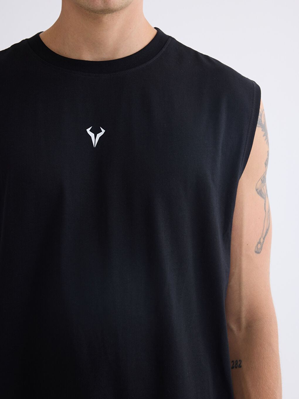 Siyah Bisiklet Yaka Kolsuz Erkek Atlet-2