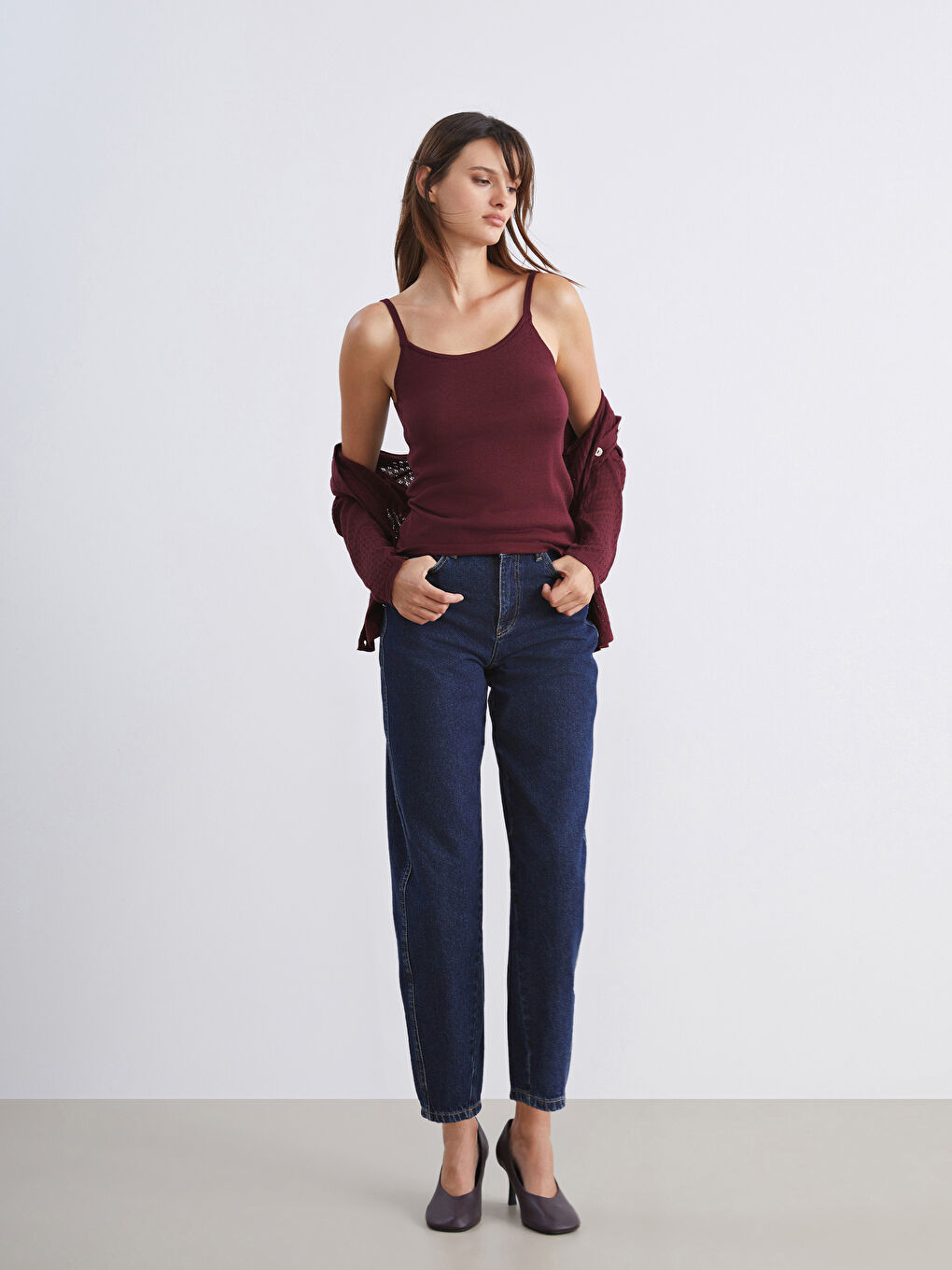 Mürdüm U Yaka Askılı Kadın Triko Atlet-1