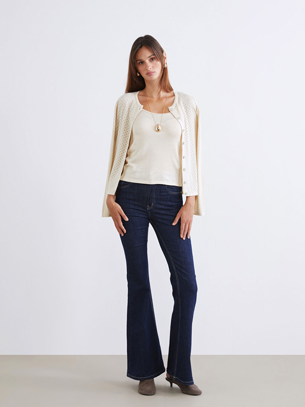 Ekru U Yaka Askılı Kadın Triko Atlet-1