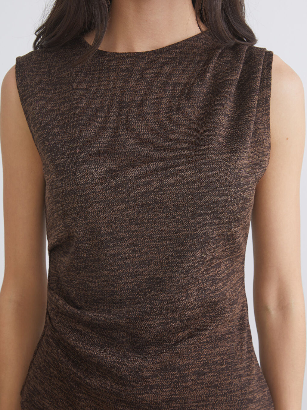 Crew Neck Gathered Blouse-2