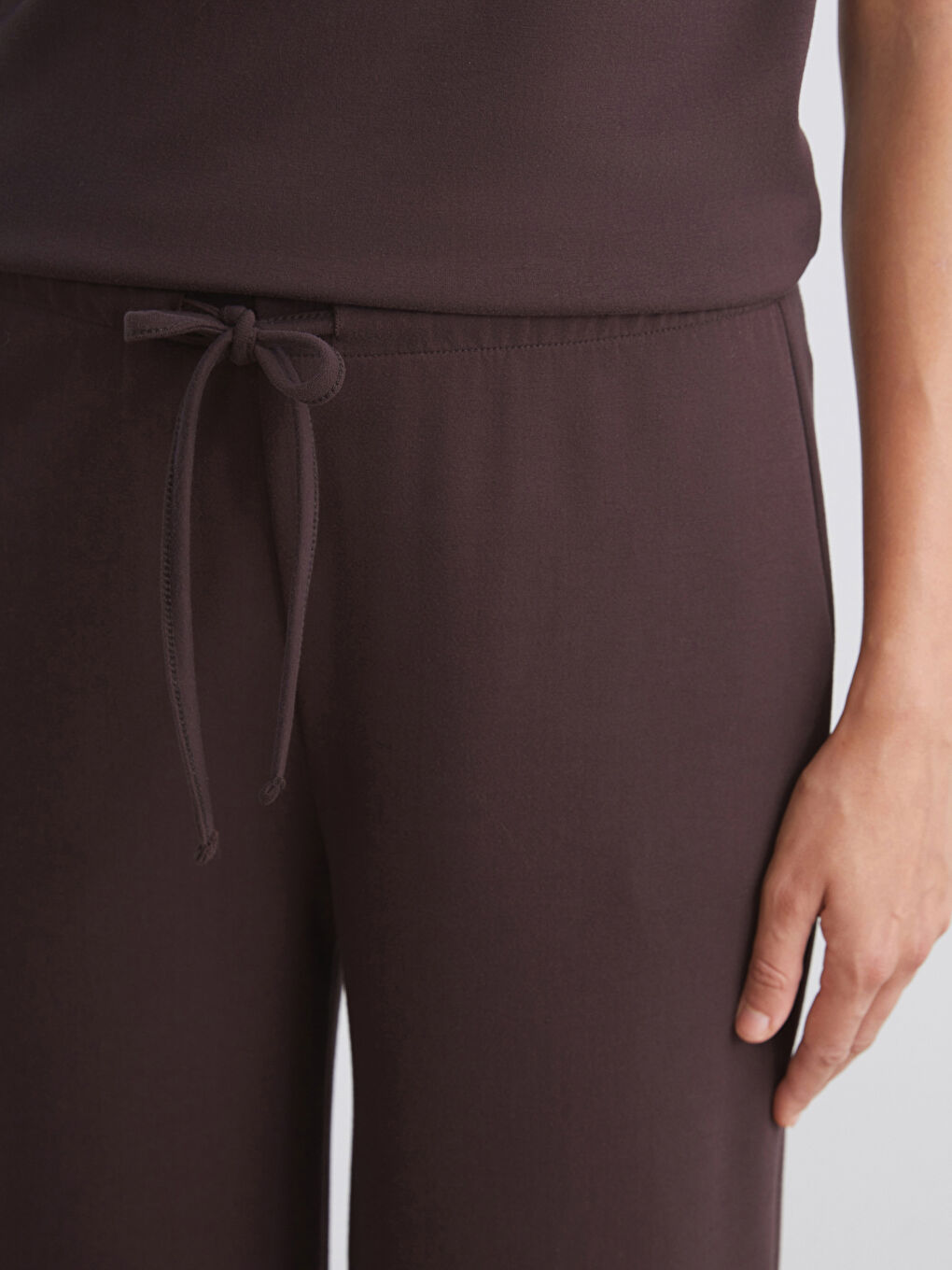 Kahverengi Beli Lastikli Geniş Paça Kadın Eşofman Altı-2