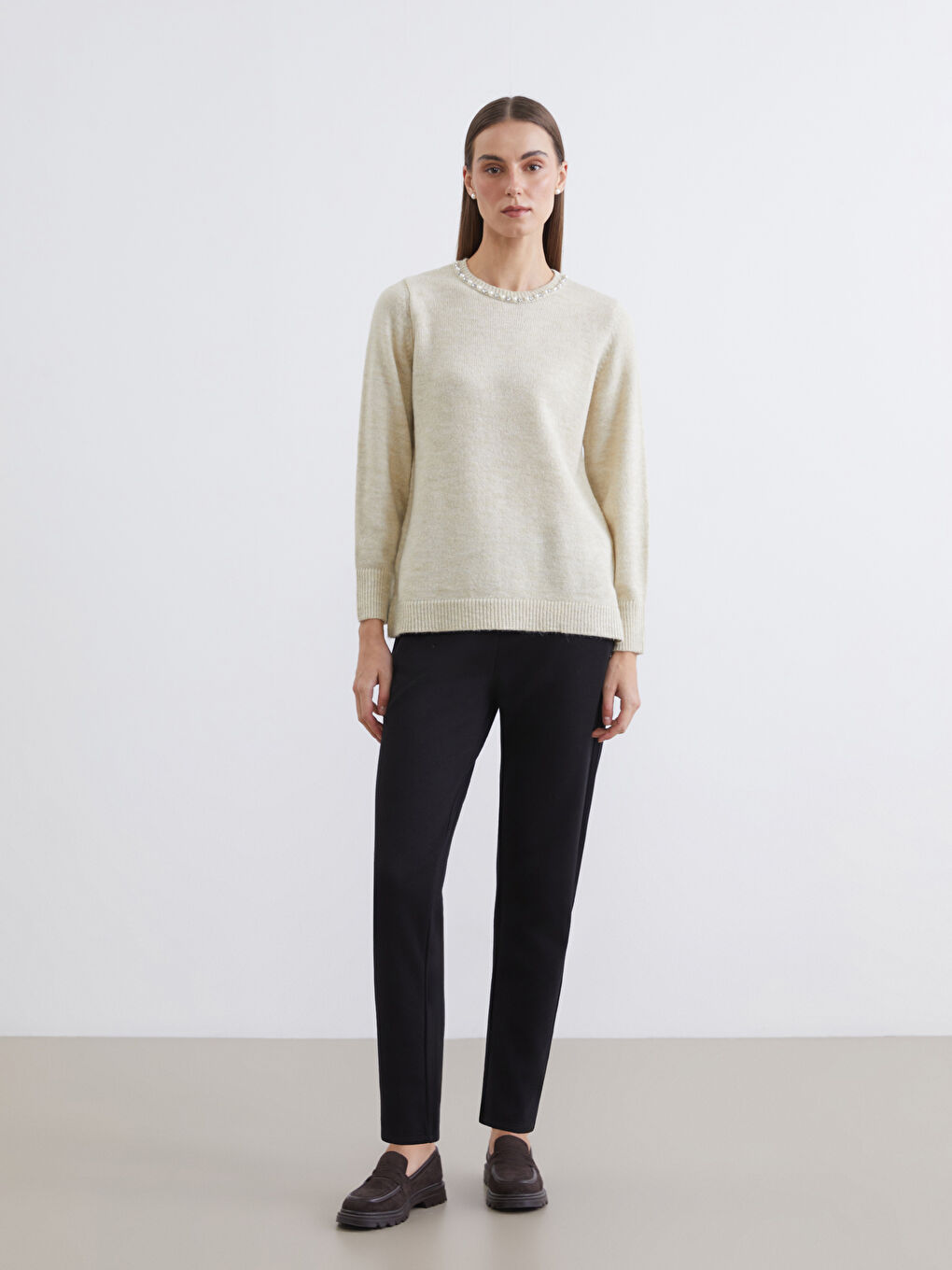 Πλεκτό Πουλόβερ Γυναικείο με Στρογγυλή Λαιμόκοψη και Διακοσμημένο με Στρας-1