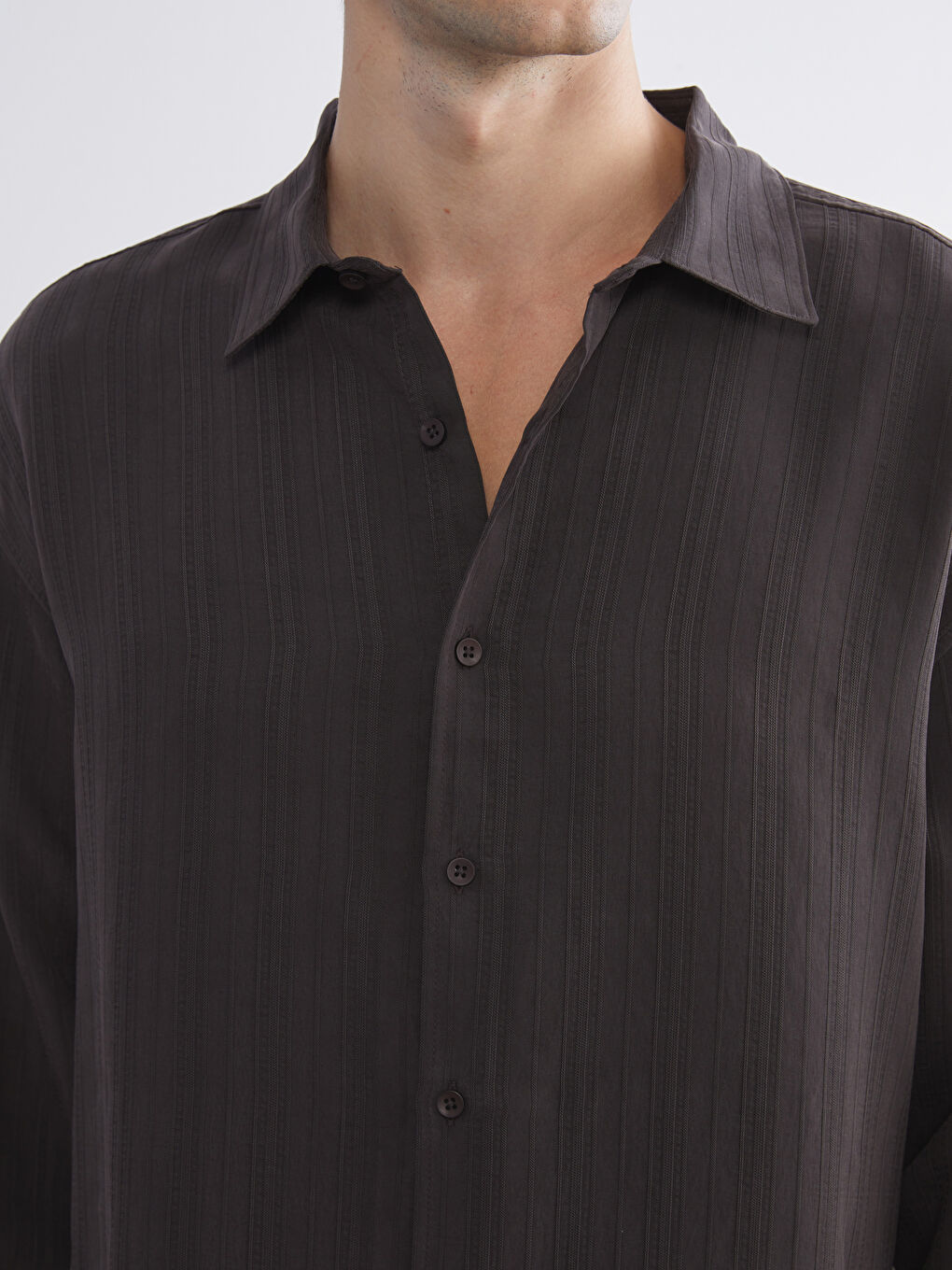 Kahverengi Regular Fit Uzun Kollu Armürlü Erkek Gömlek-2