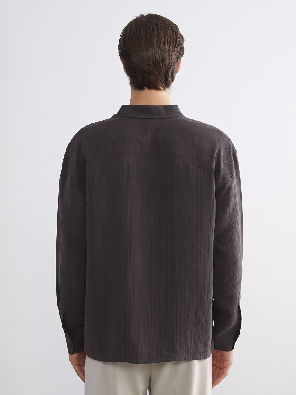 Kahverengi Regular Fit Uzun Kollu Armürlü Erkek Gömlek-3