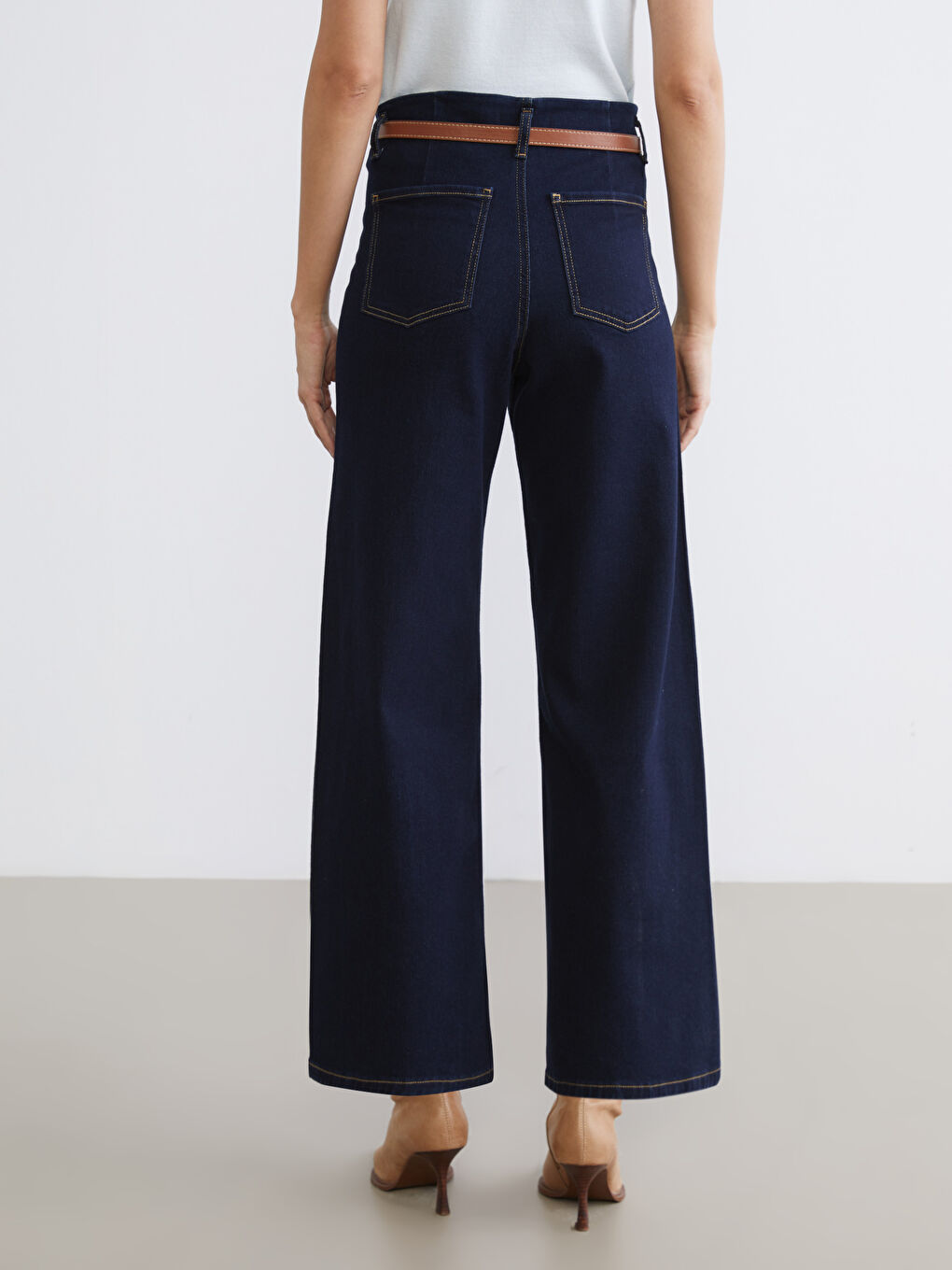 İndigo Beli Kemerli Wideleg Kadın Jean Pantolon-3