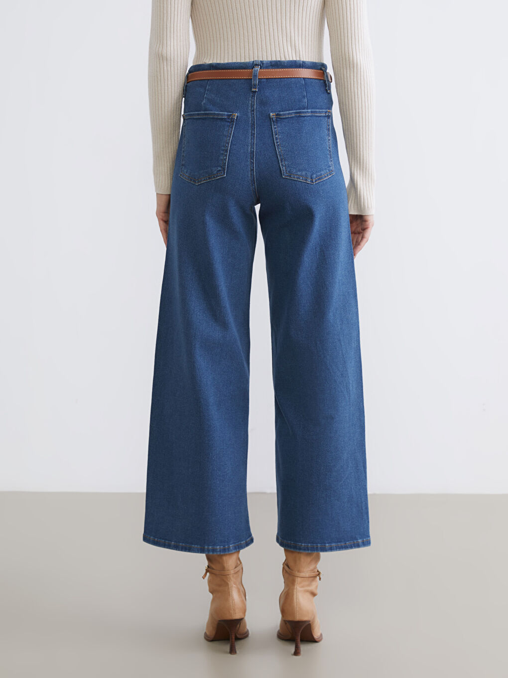 High Waisted Belted Wideleg Women's Jeans-3