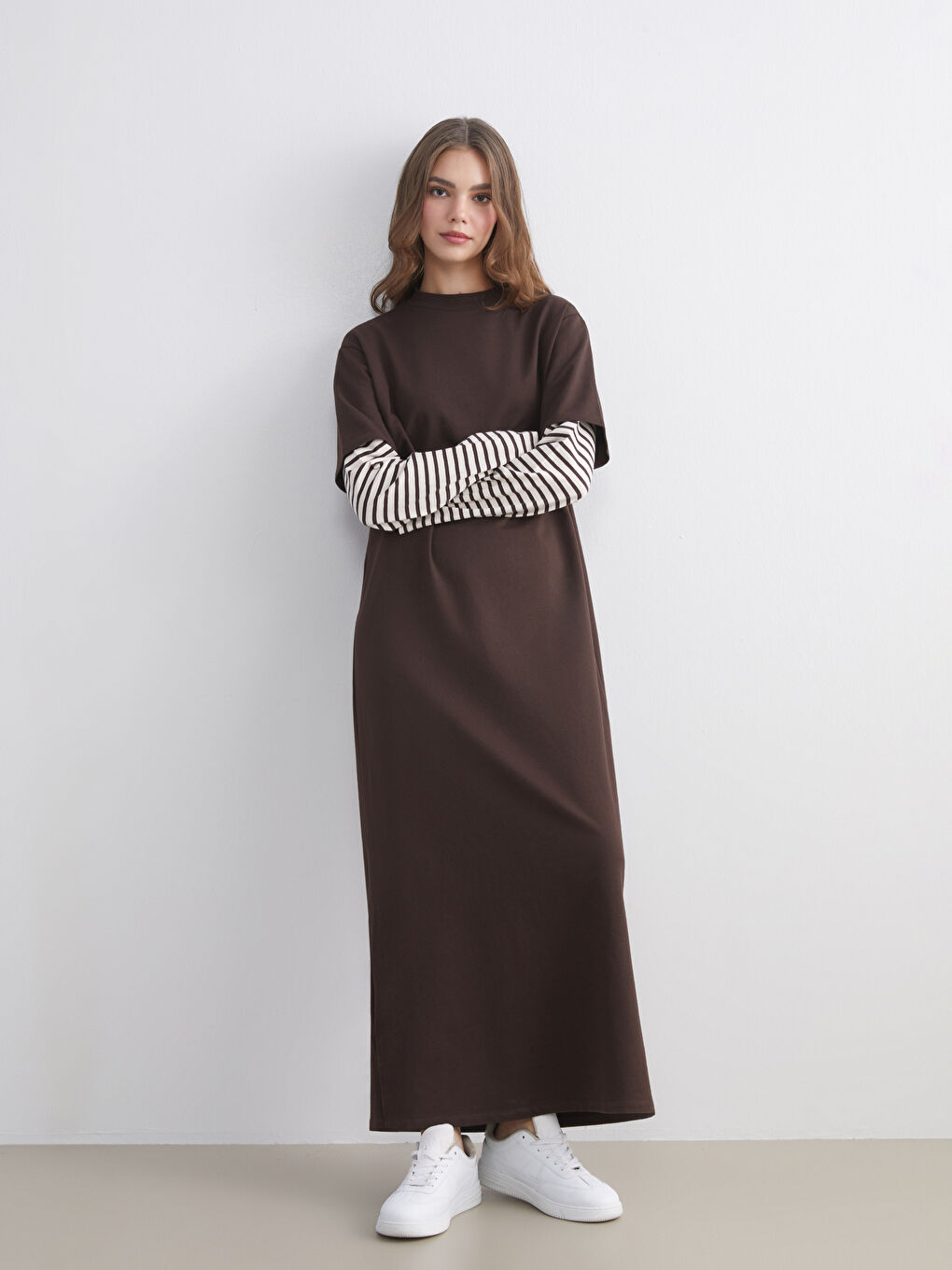Kahverengi Dik Yaka Çizgili Sweat Elbise