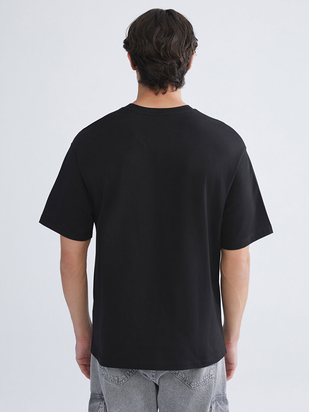 Siyah Bisiklet Yaka Penye Erkek Tişört-3