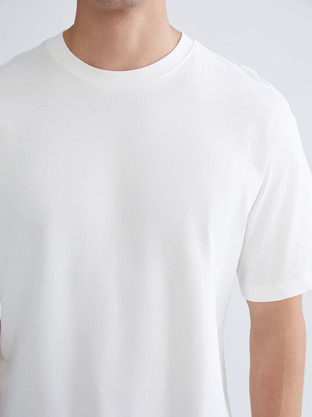 Ekru Bisiklet Yaka Penye Erkek Tişört-2