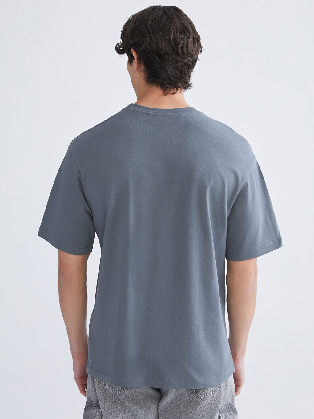 Gri Bisiklet Yaka Penye Erkek Tişört-3