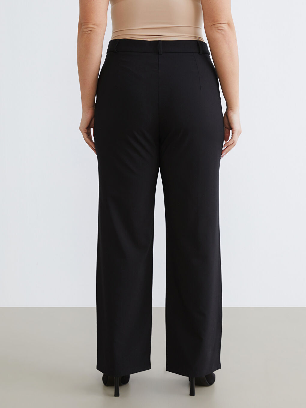 Siyah Büyük Beden Geniş Paça Kadın Pantolon-7