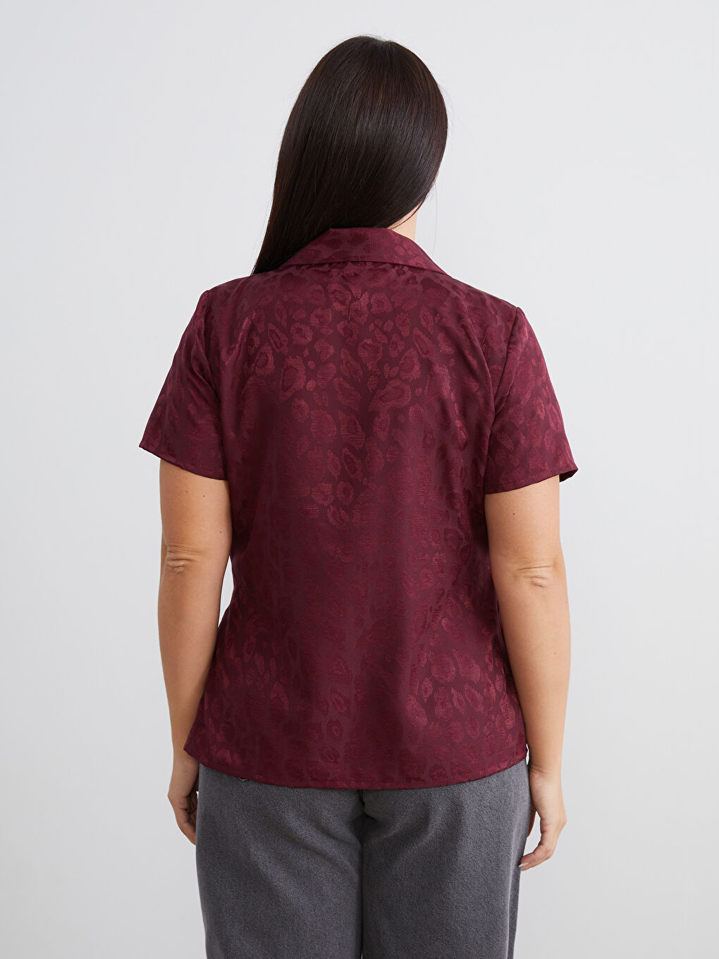 Bordo Büyük Beden Kruvaze Yaka Desenli Saten Bluz-3