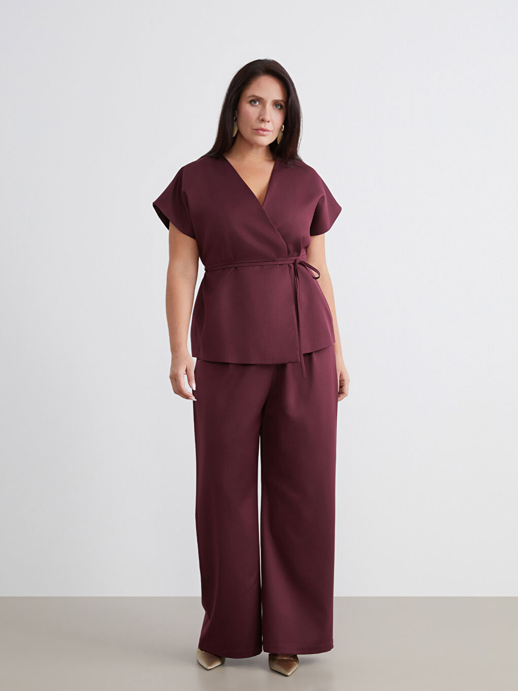 Bordo Büyük Beden Kruvaze Yaka Kuşaklı Bluz-1