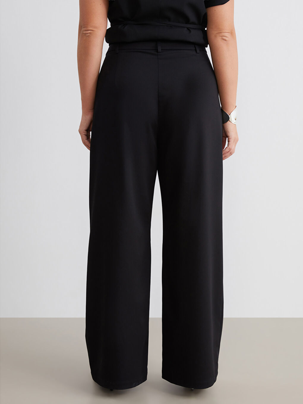 Siyah Büyük Beden Loose Fit Kadın Pileli Pantolon-3