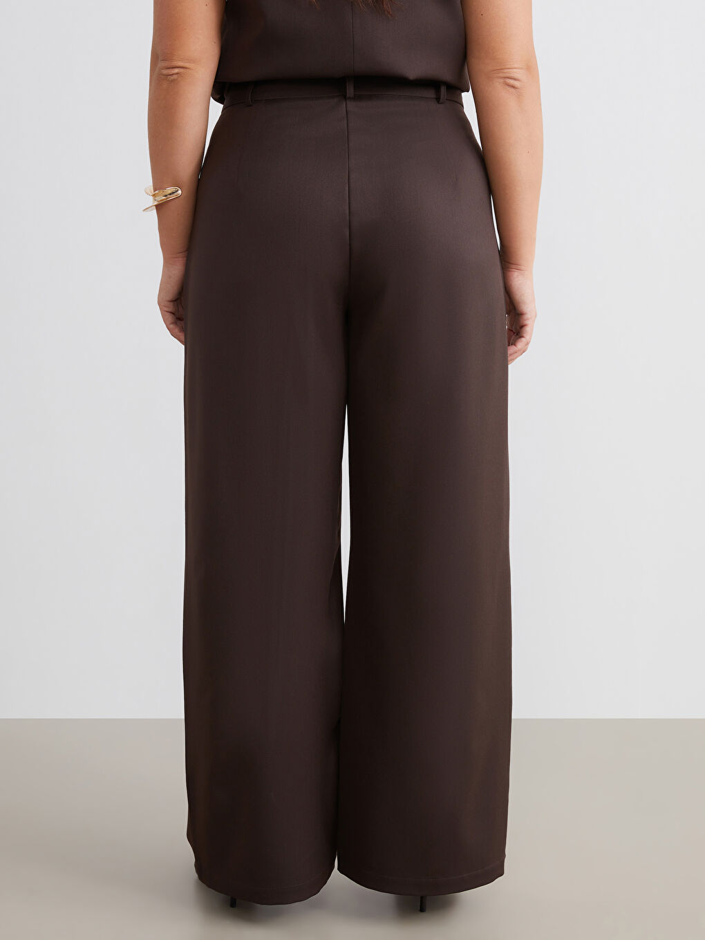 Kahverengi Büyük Beden Loose Fit Kadın Pileli Pantolon-3