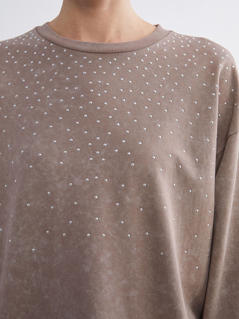 Kahverengi Bisiklet Yaka Taşlı Kadın Sweatshirt-2