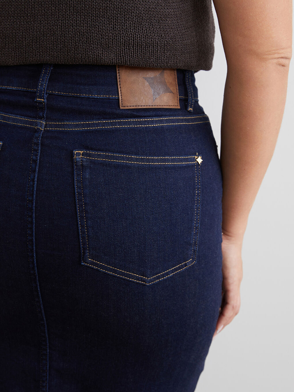 Lacivert Dar Fit Yırtmaçlı Jean Etek-3