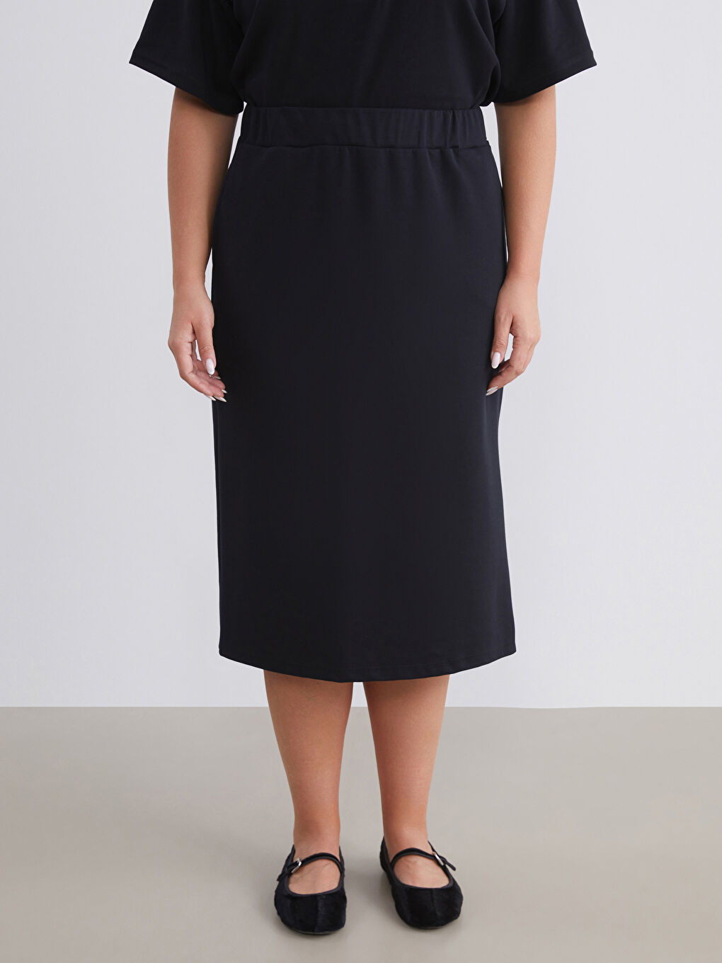 Siyah Beli Lastikli Etek-1