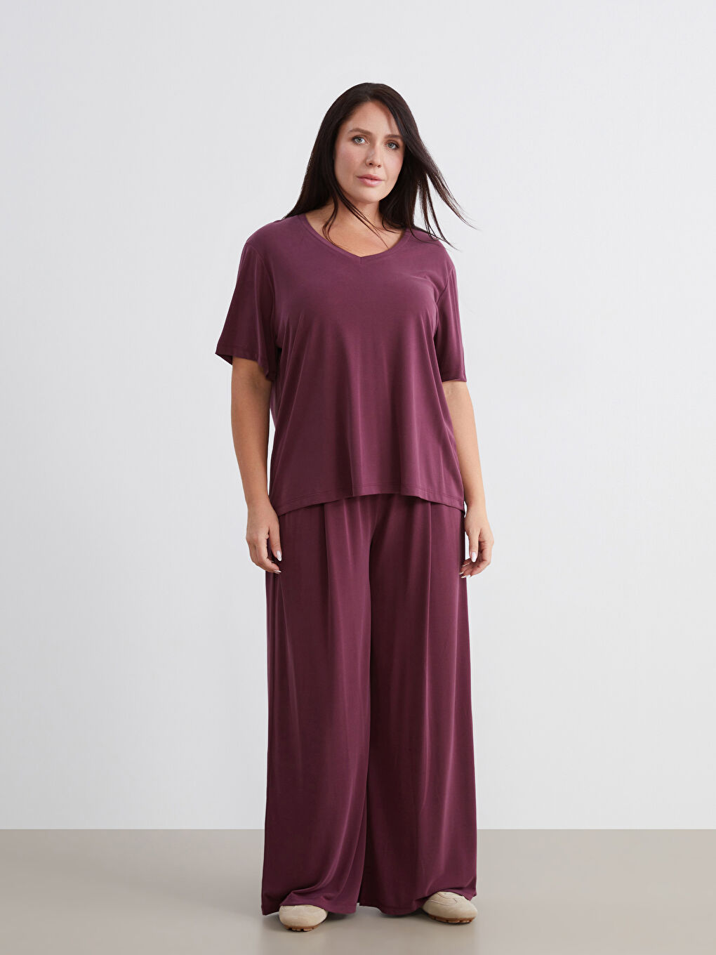 Bordo Büyük Beden V Yaka Modal Karışımlı Kadın Tişört-1