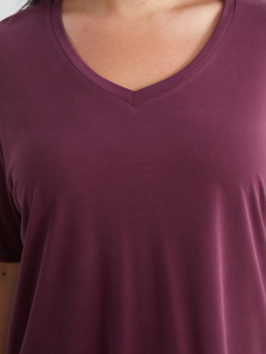 Bordo Büyük Beden V Yaka Modal Karışımlı Kadın Tişört-2