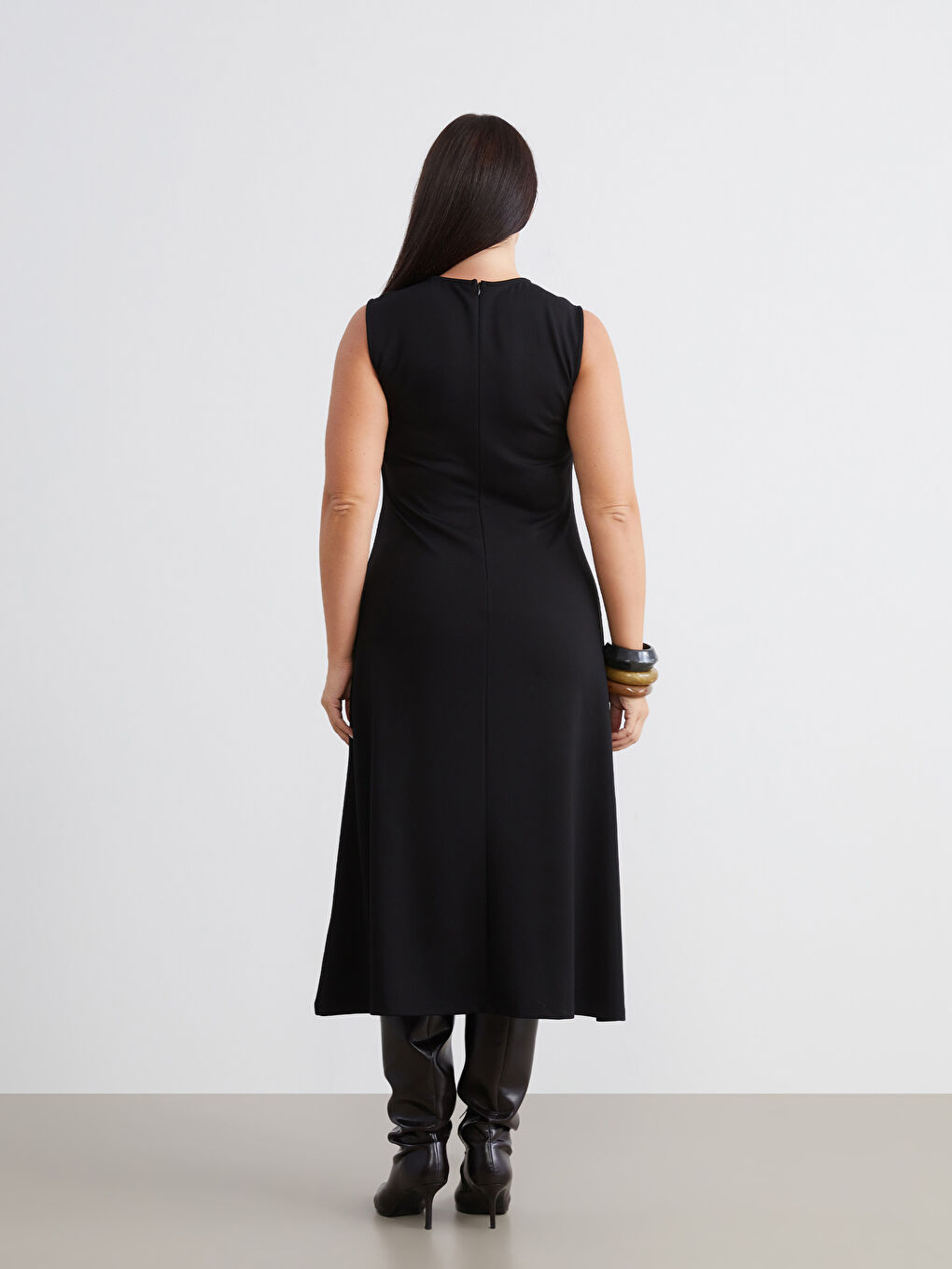 Siyah Büyük Beden Bisiklet Yaka Belden Oturtmalı Elbise-3