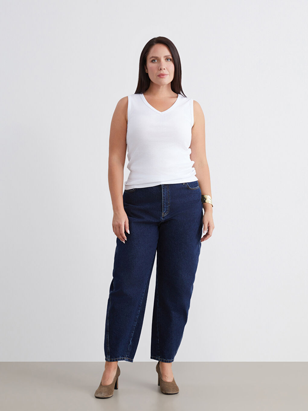 Beyaz Büyük Beden V Yaka Kadın Atlet-1