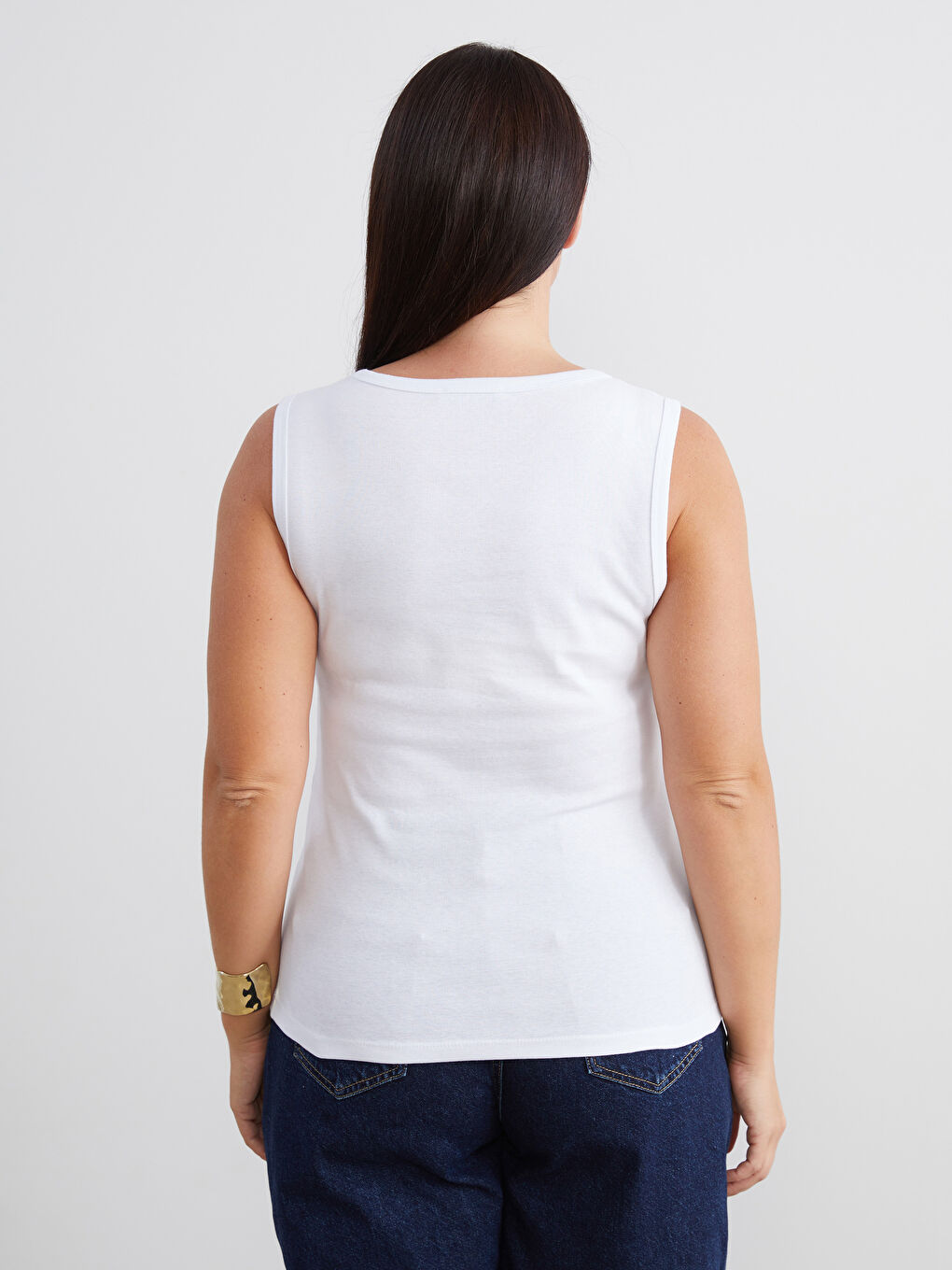 Beyaz Büyük Beden V Yaka Kadın Atlet-3