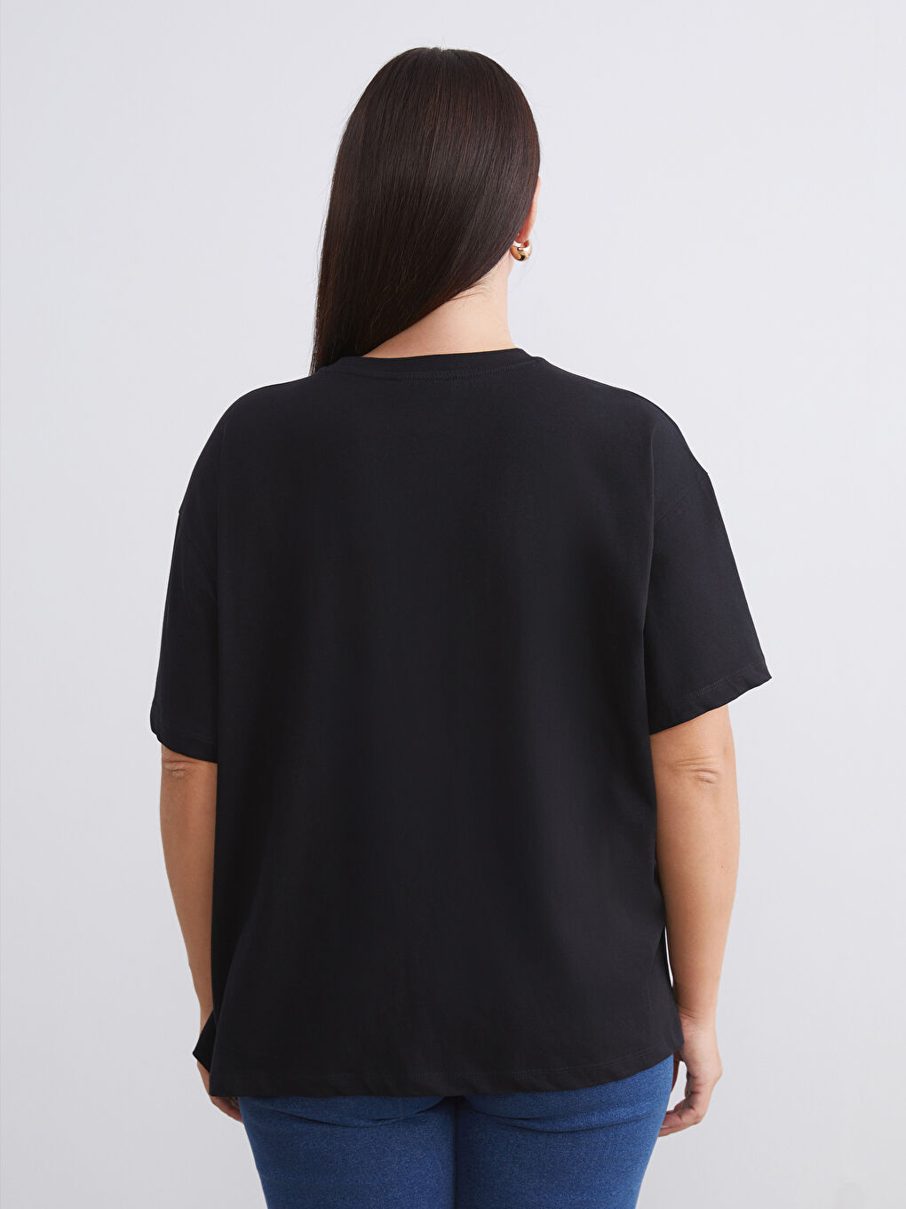 Siyah Büyük Beden Bisiklet Yaka Oversize Kadın Tişört-3