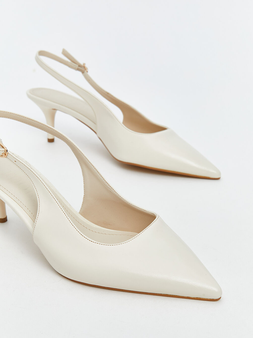 Beyaz Sivri Burun Kadın Topuklu Ayakkabı-2