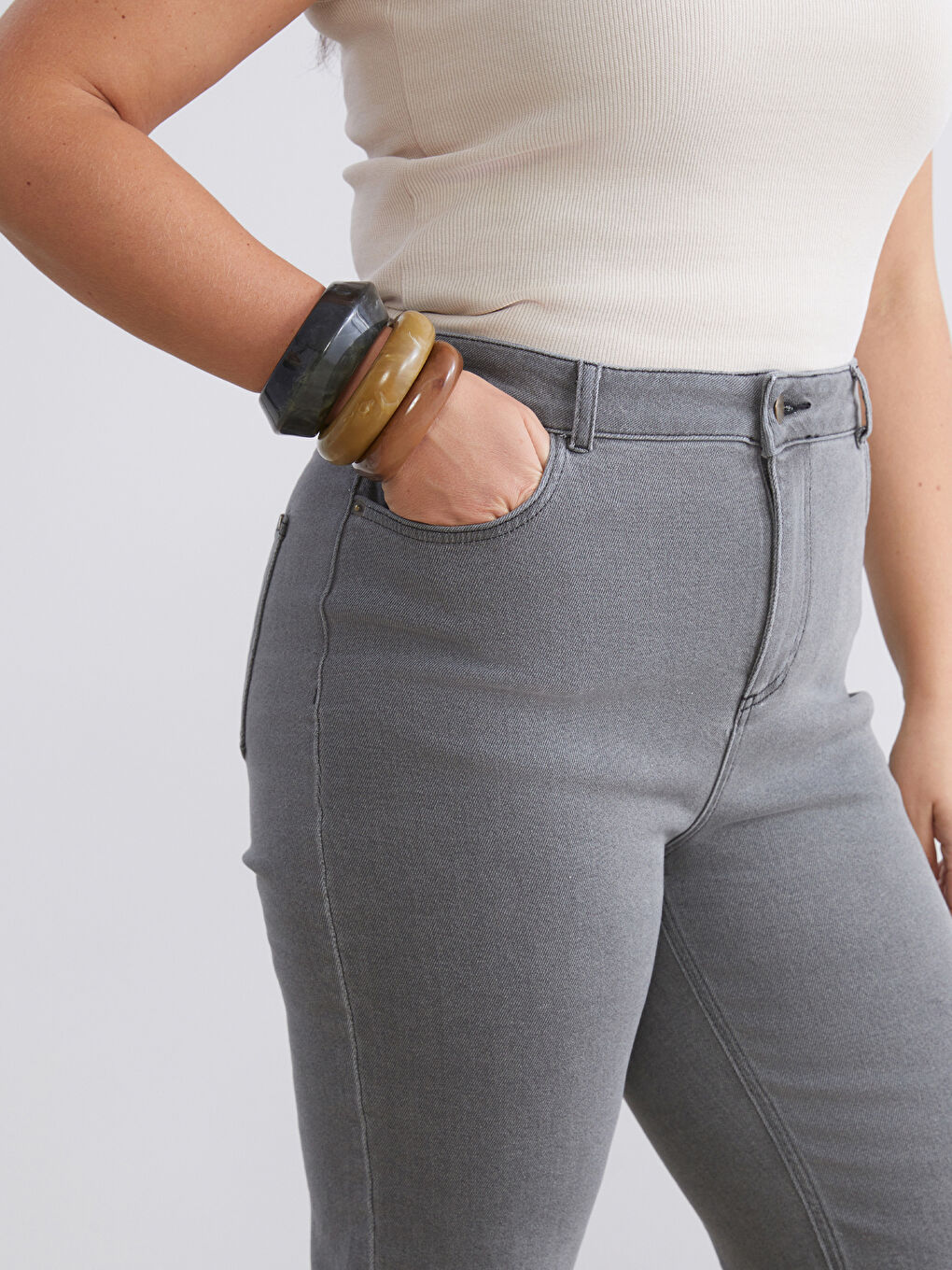 Gri Büyük Beden Straight Fit Kadın Jean Pantolon-2