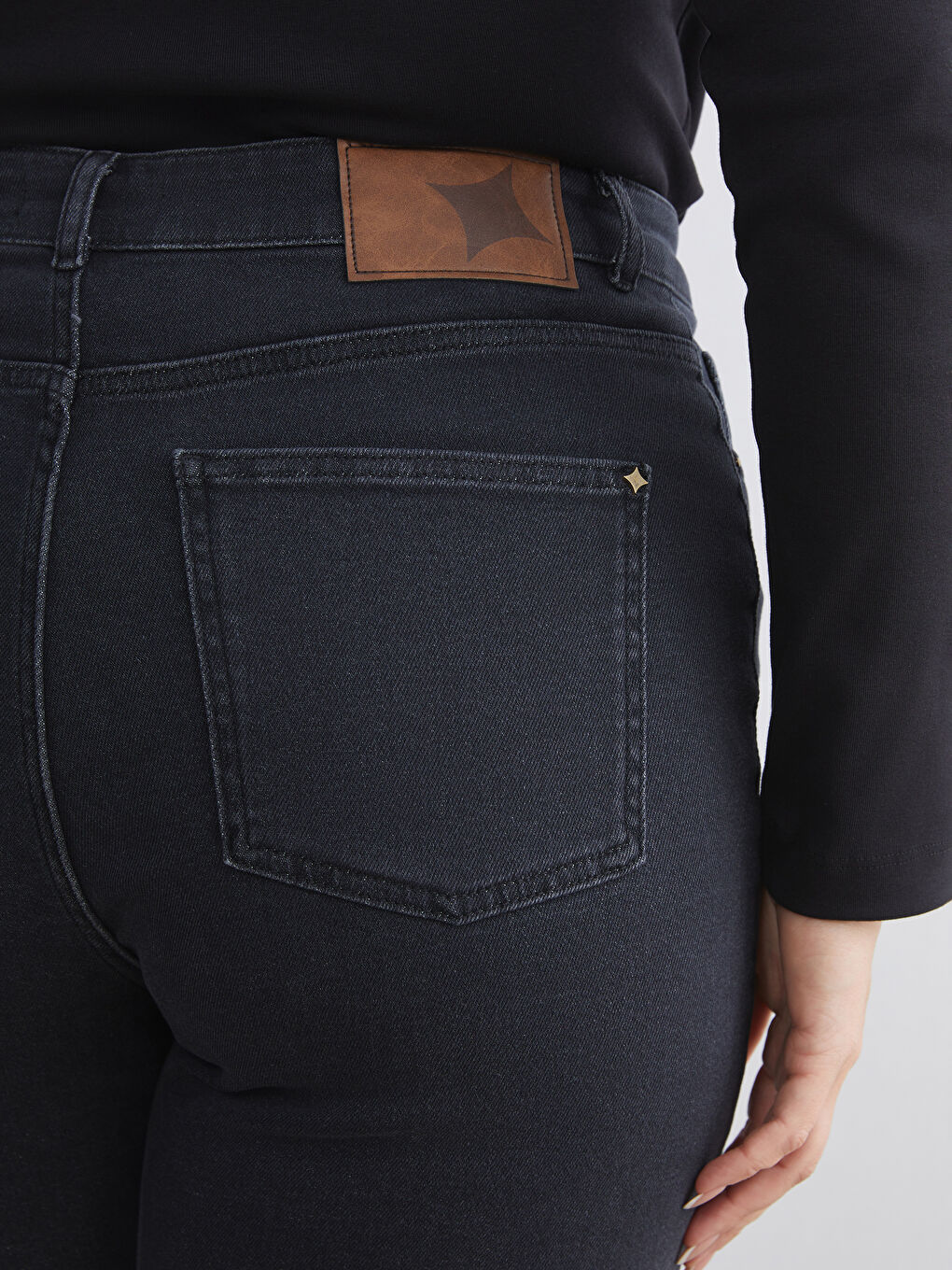 Siyah Büyük Beden Straight Fit Kadın Jean Pantolon-3