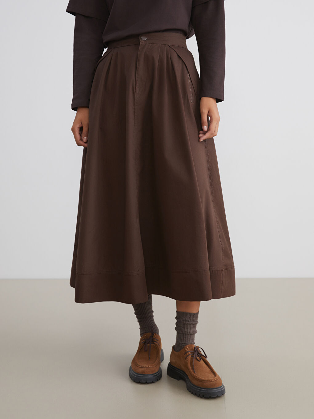 Kahverengi Loose Fit Pileli Kloş Etek-3