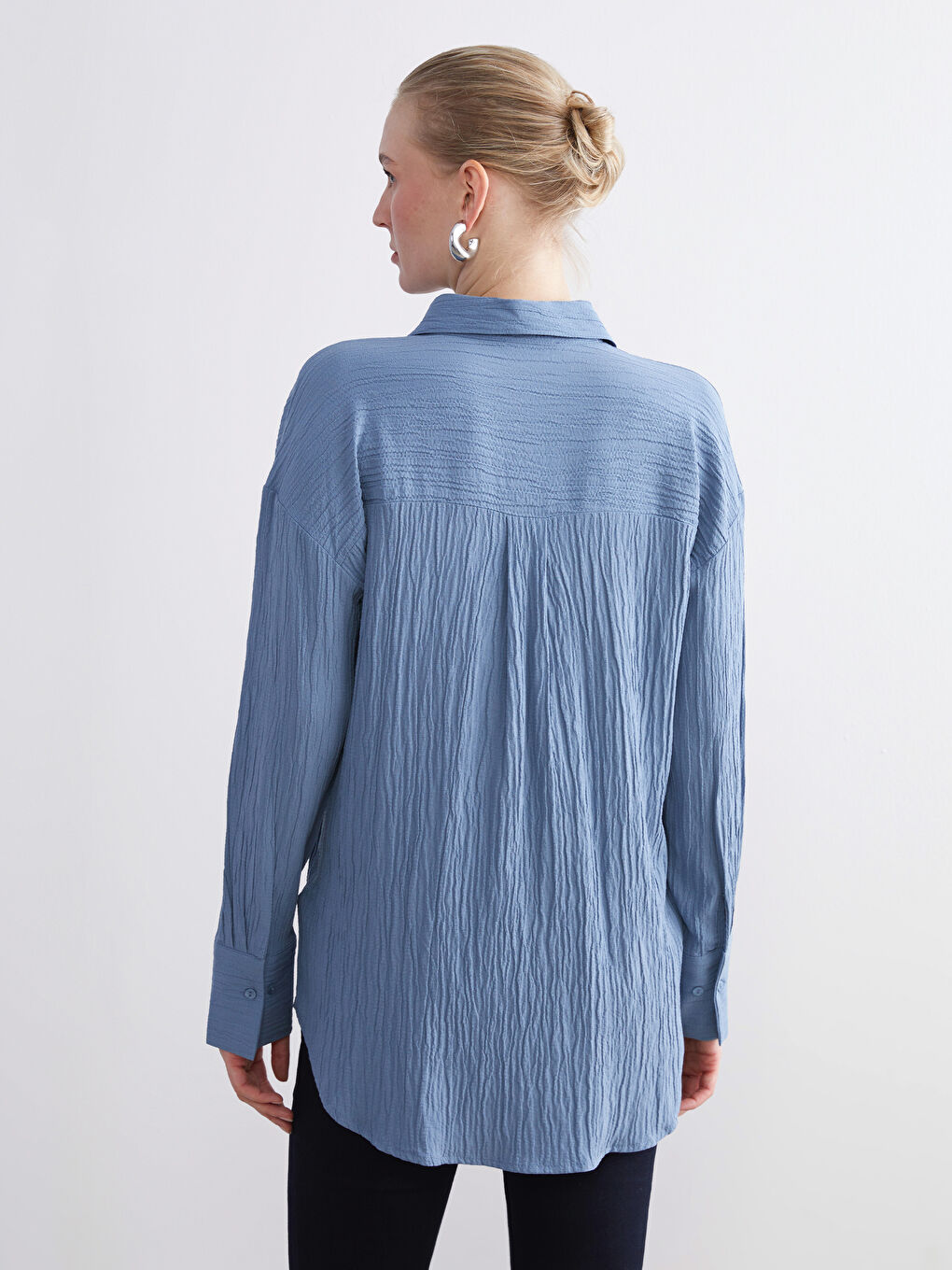Mavi Dokulu Oversize Kadın Gömlek-4