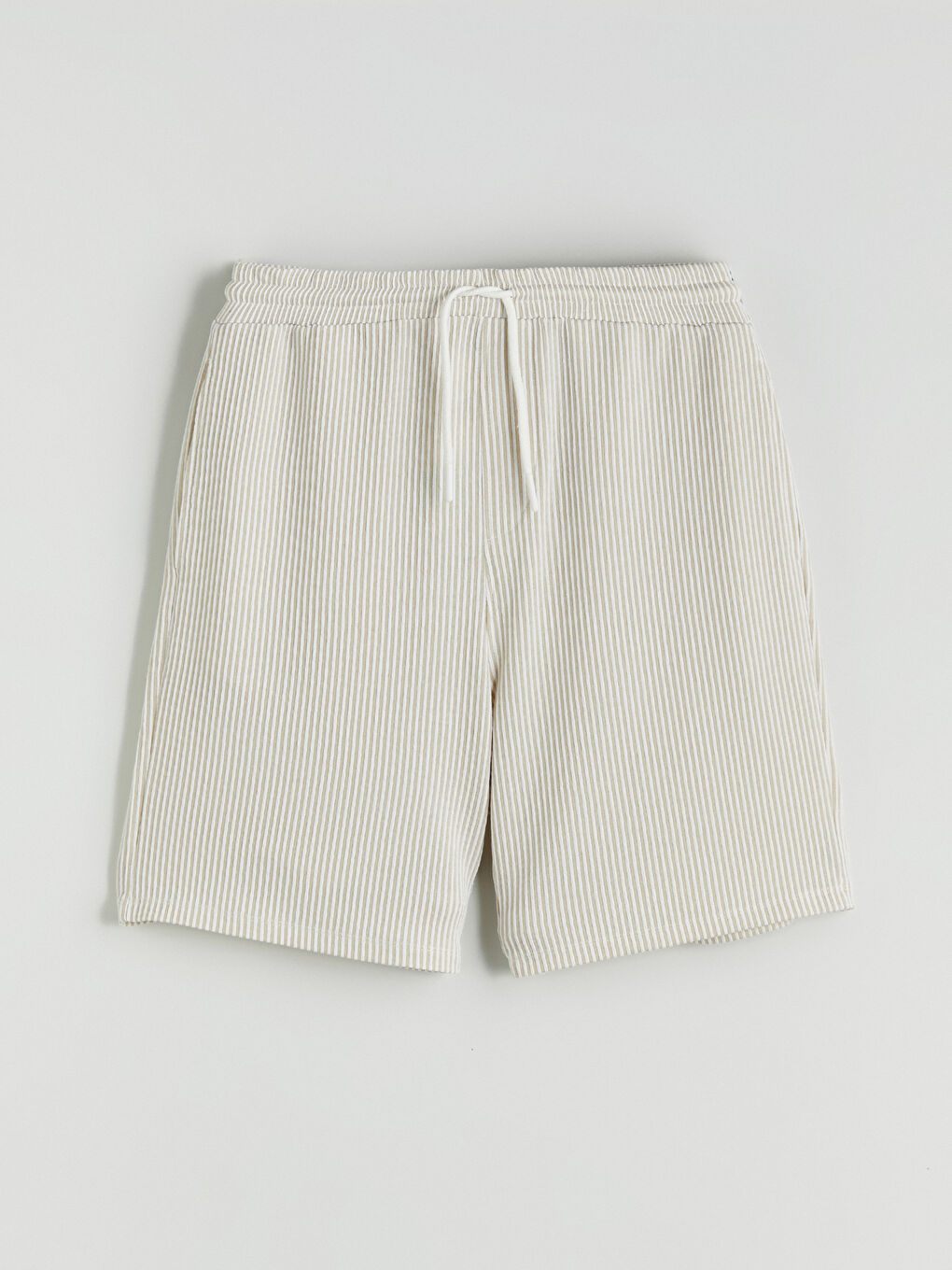 Bej Standart Kalıp Çizgili Erkek Şort-4