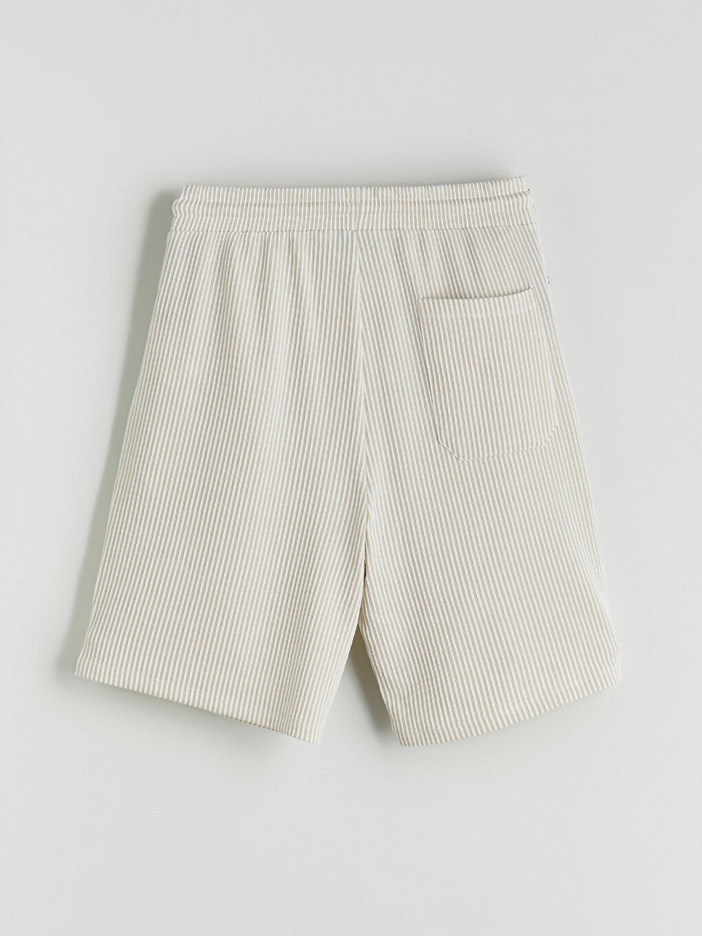 Bej Standart Kalıp Çizgili Erkek Şort-5