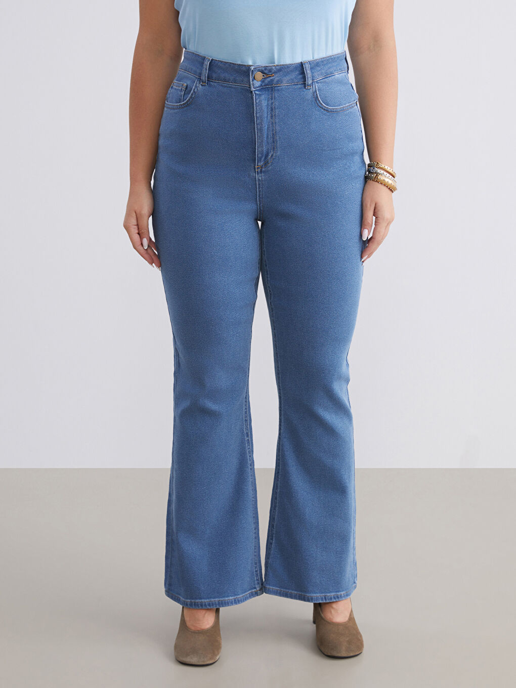 Mavi Büyük Beden Flare Kadın Jean Pantolon-1