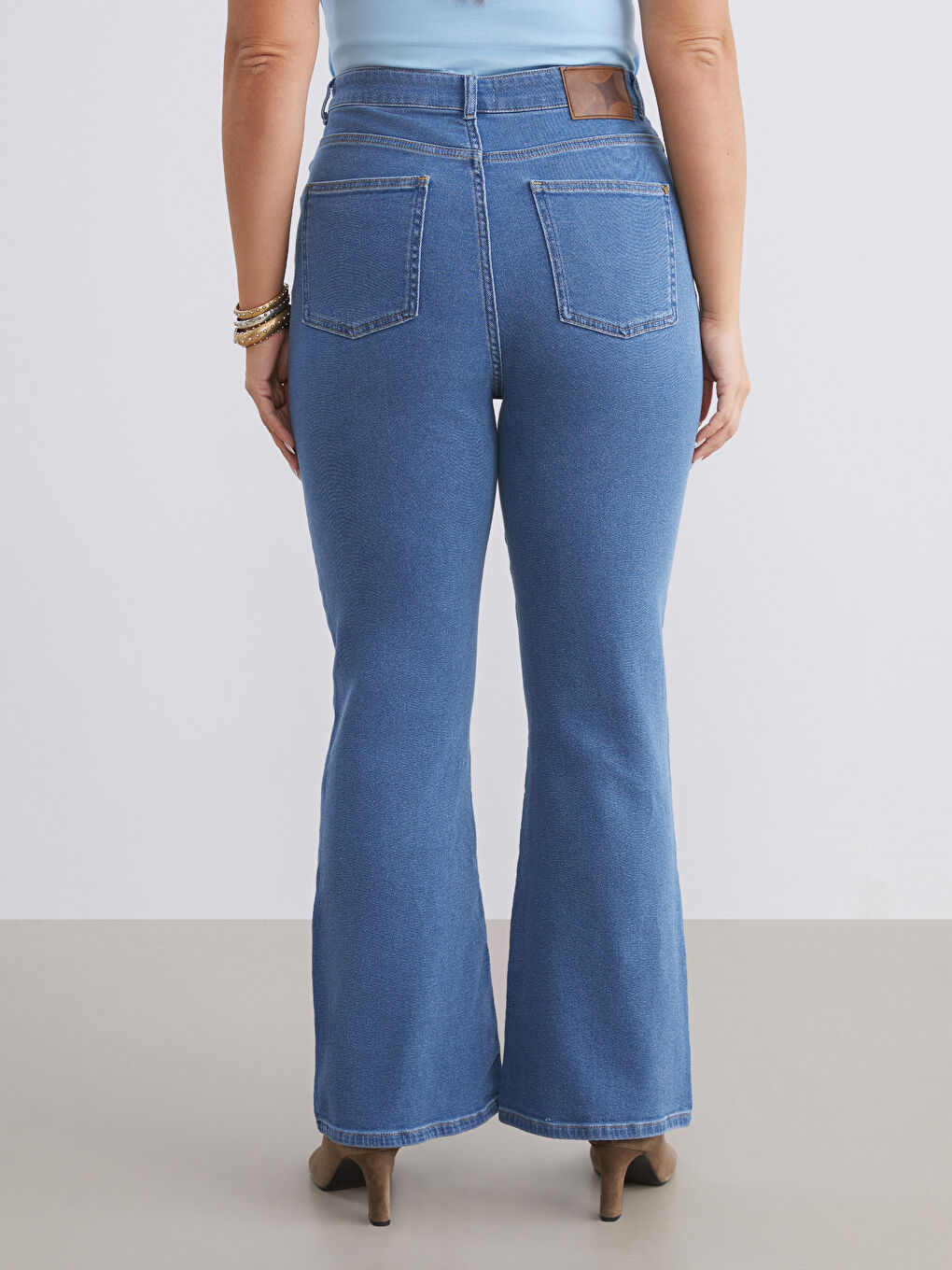 Mavi Büyük Beden Flare Kadın Jean Pantolon-4