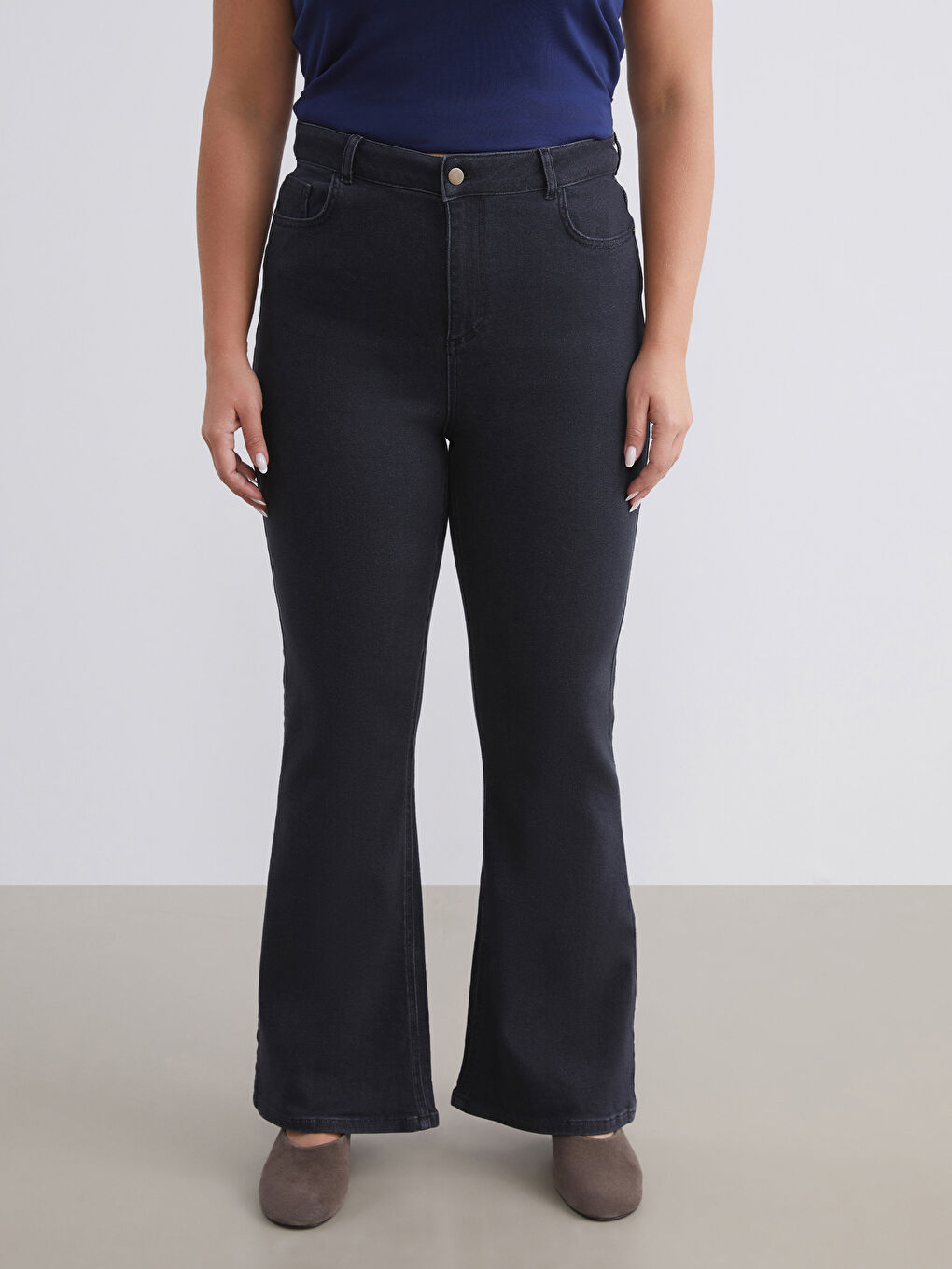 Siyah Büyük Beden Flare Kadın Jean Pantolon-1