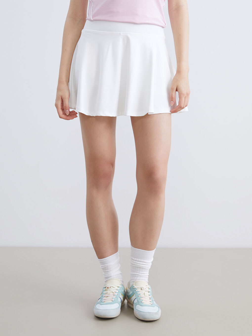 Beyaz Beli Lastikli Kadın Spor Şort Etek-1