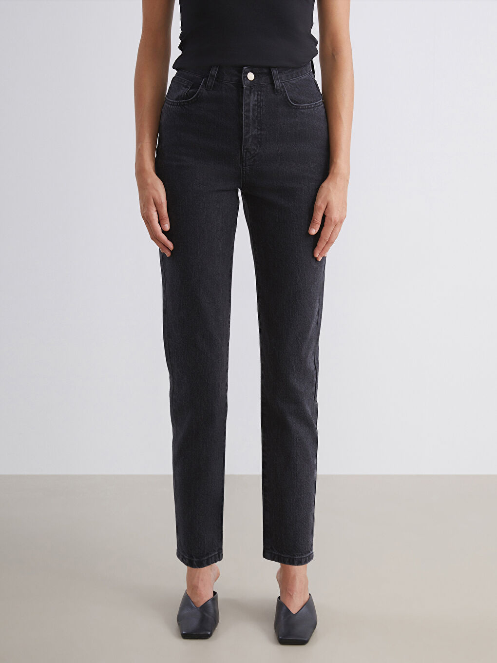 Siyah Slim Mom Kadın Jean Pantolon-1