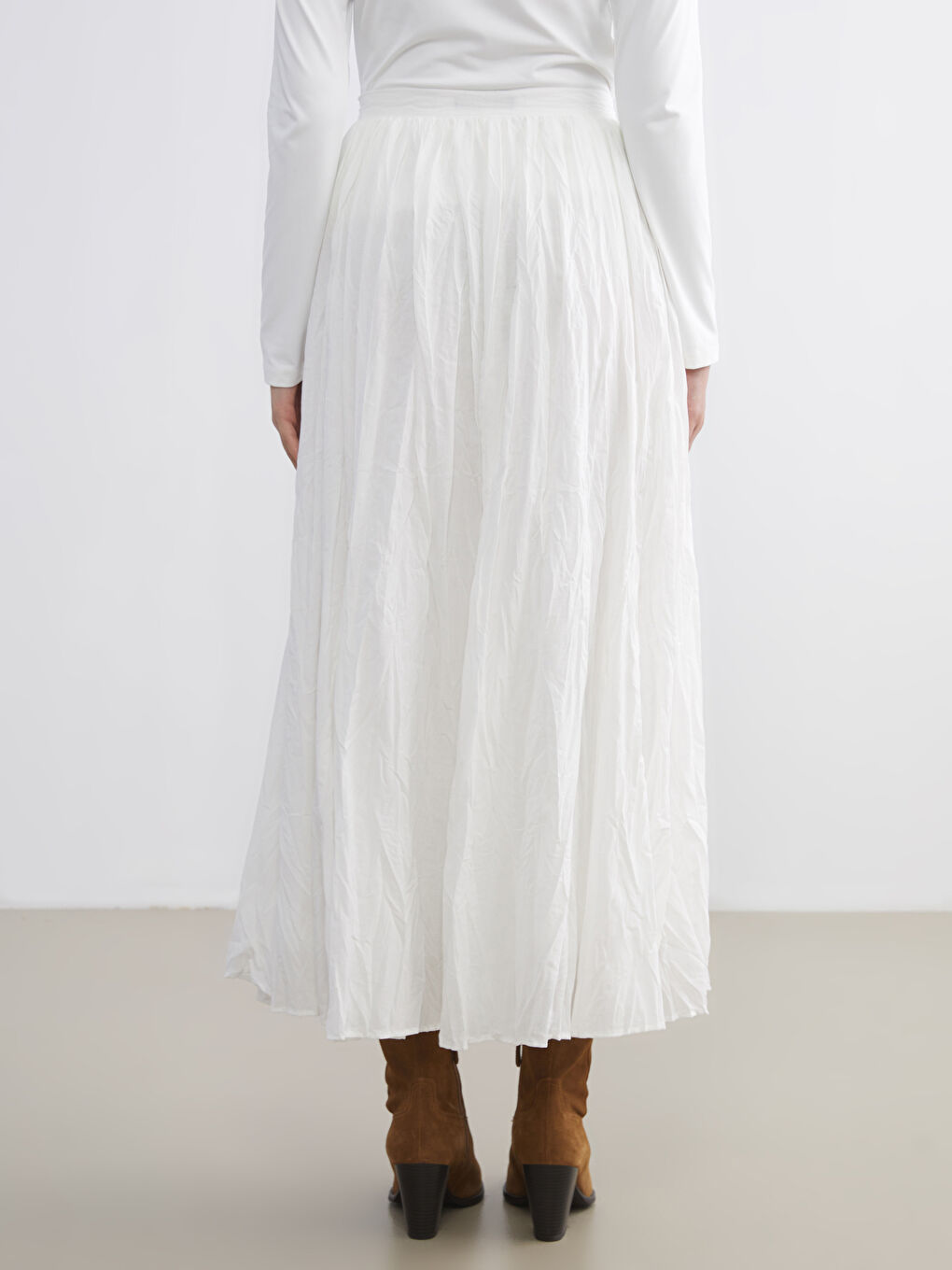 Beyaz Beli Fermuarlı Kloş Etek-3