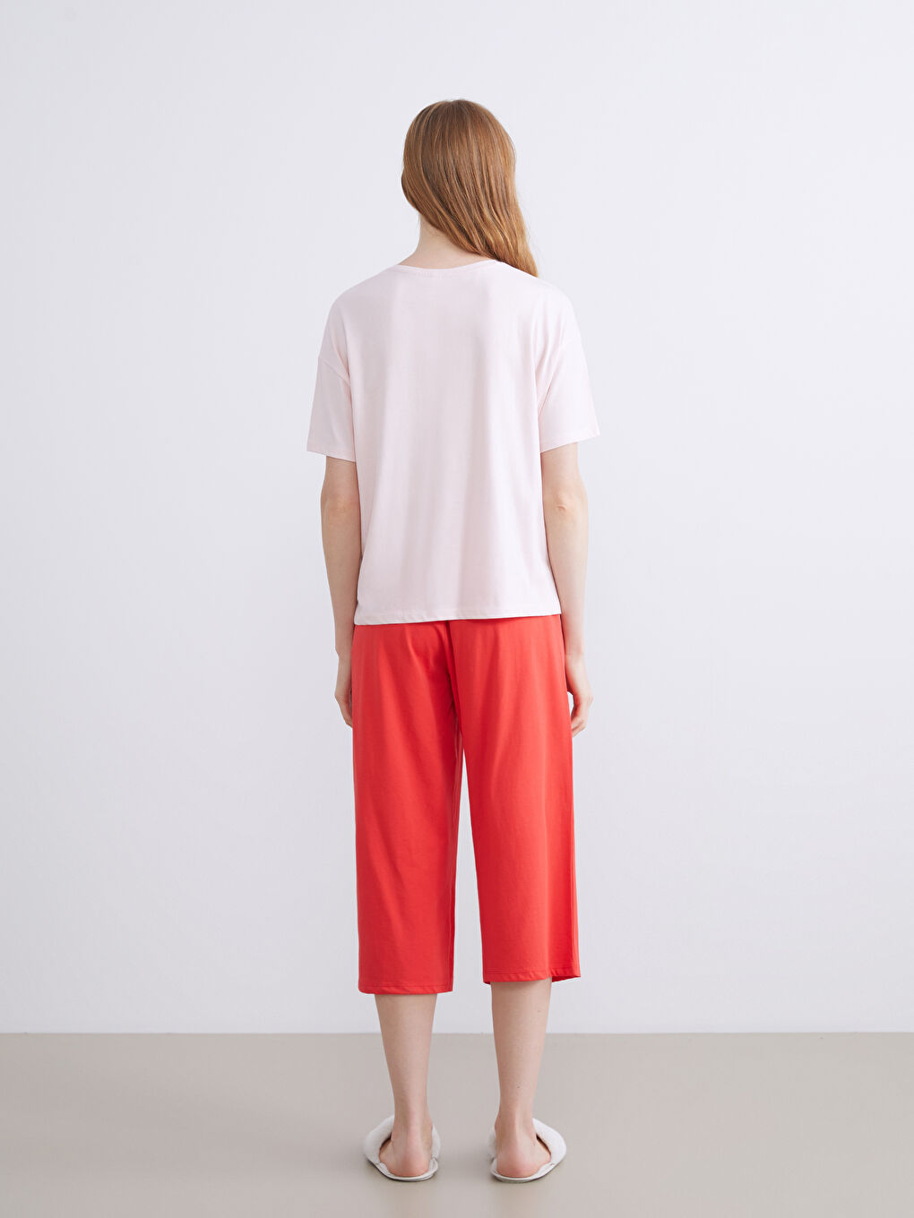 Kırmızı Çilek Baskılı Kadın Kaprili Pijama Takımı-3