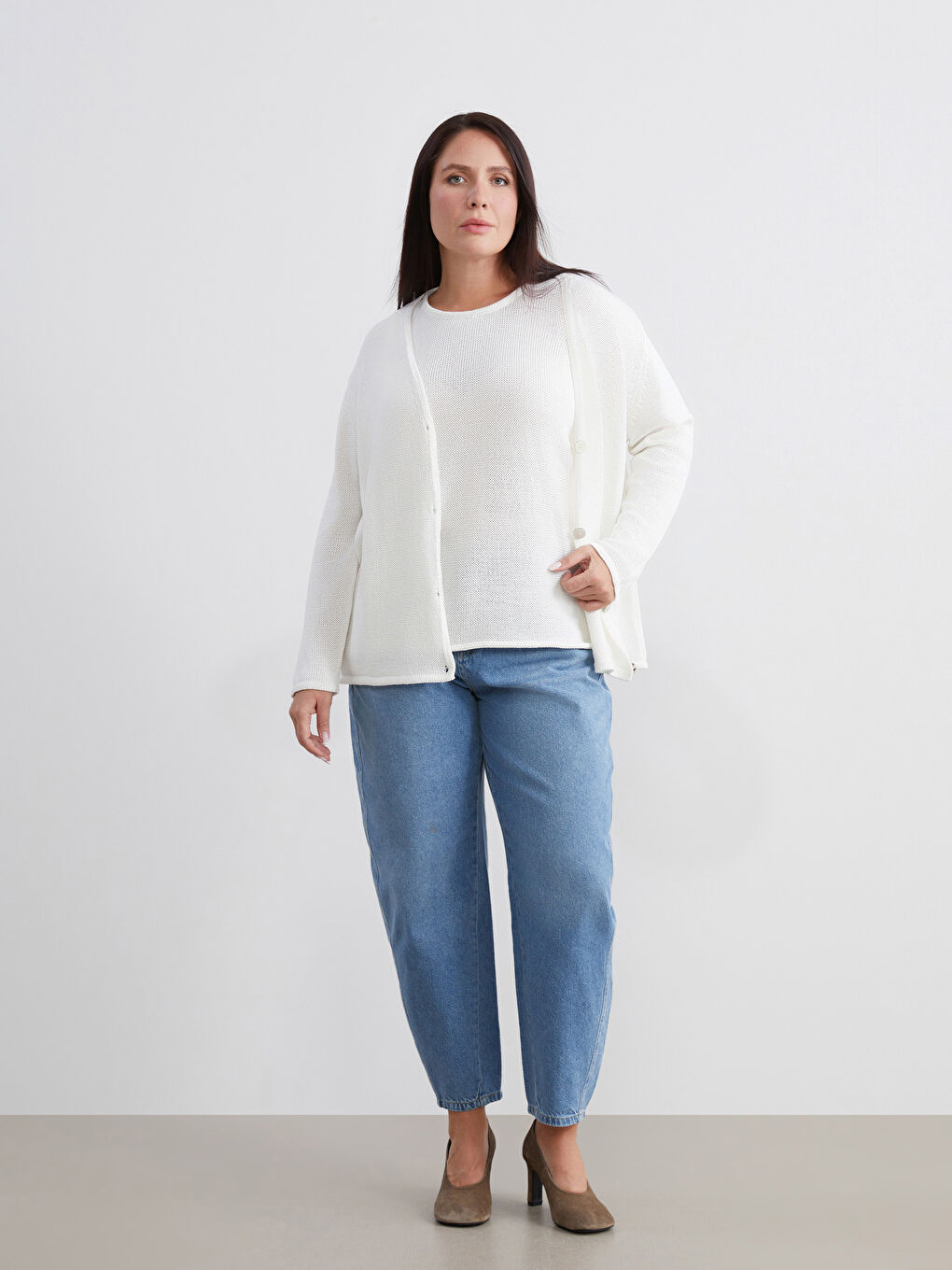 Ekru Büyük Beden V Yaka Kadın Triko Hırka-1