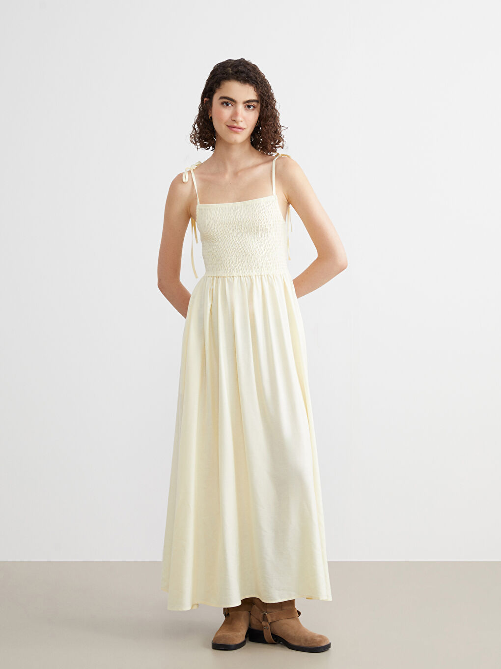 Sarı Kare Yaka Keten Karışımlı Elbise